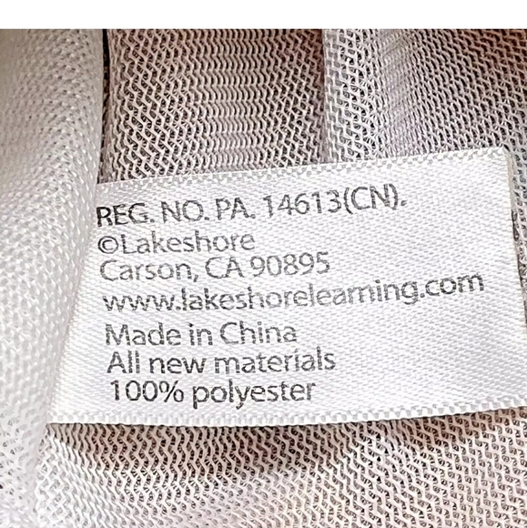 Lakeshore Goldilocks and the 3 bears puppets - Picture 9 of 9